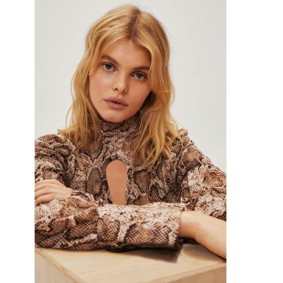 Nasty Gal Snake Print Tiered Smock Dress NWT - Picture 3 of 6